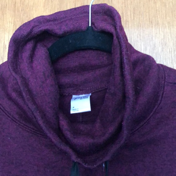 Cowl neck pocketed sweater - Picture 4 of 5